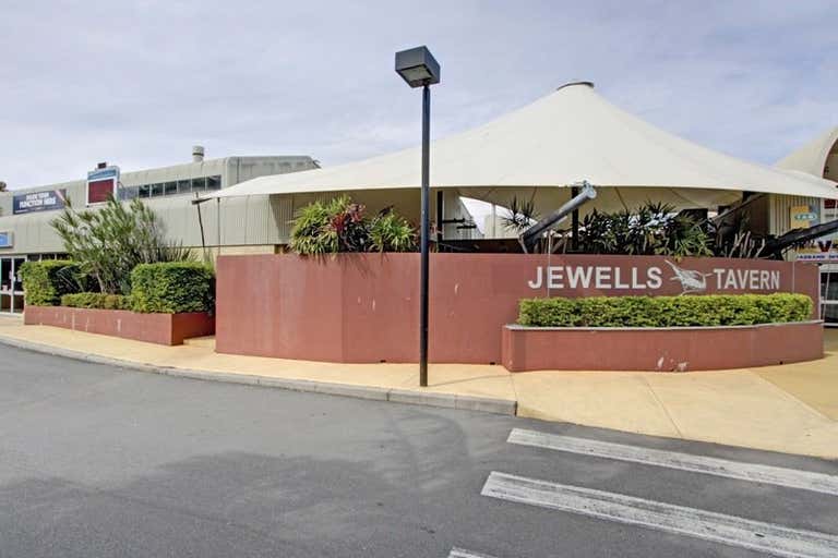 Jewells Tavern & BWS, 73 Ntaba Road (Cnr Gradburn Parade & Gurdie Street) Jewells NSW 2280 - Image 2
