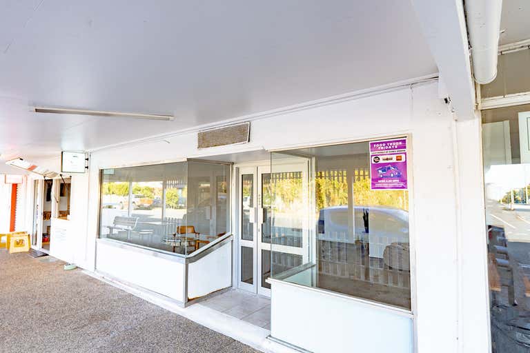 3/52-58 King Street Woody Point QLD 4019 - Image 2