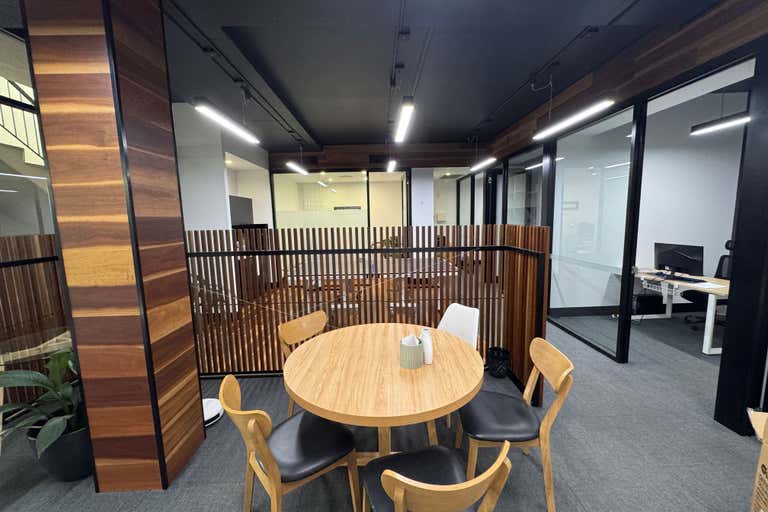 SHOP 3, 211 Logan Road Woolloongabba QLD 4102 - Image 1