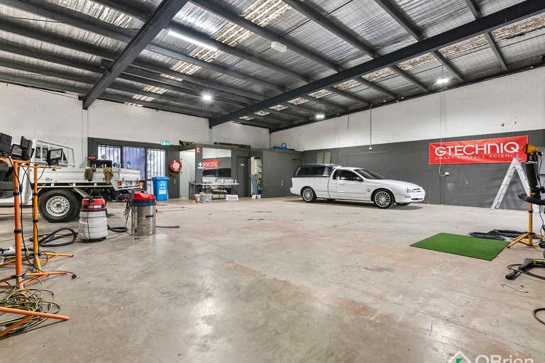 1/5 Latham Street Mornington VIC 3931 - Image 2