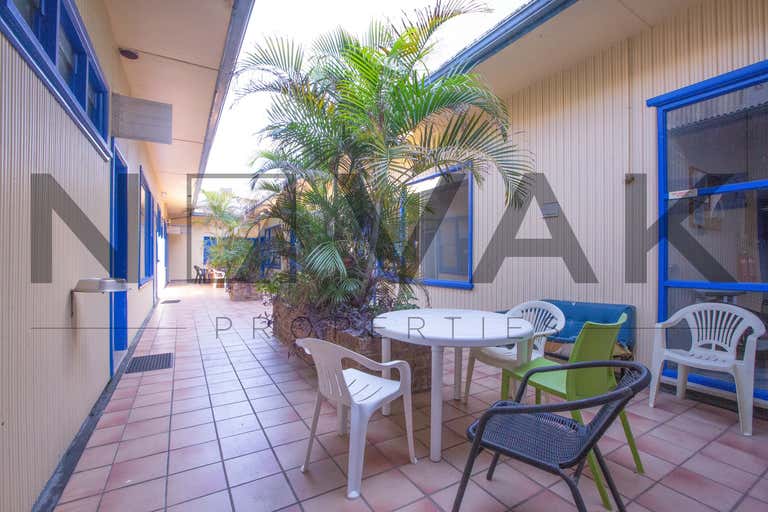 LEASED BY MICHAEL BURGIO 0430 344 700, 5/876A Pittwater Road Dee Why NSW 2099 - Image 3