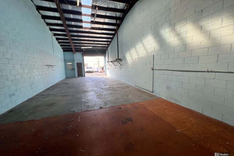 2/5 Lawson Crescent Coffs Harbour NSW 2450 - Image 3