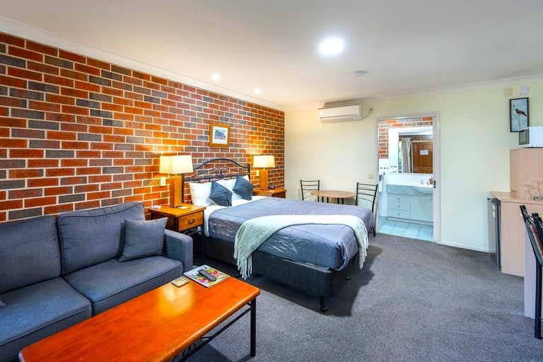 Poachers Paradise Motel, 97 Murray Street Rutherglen VIC 3685 - Image 1