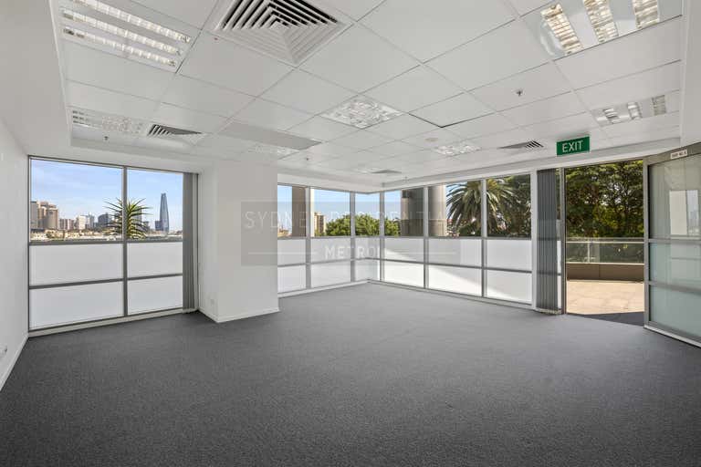 102/55 Lavender Street Milsons Point NSW 2061 - Image 2