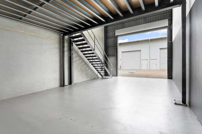 7/7/8a Innovation Close Taylors Beach NSW 2316 - Image 2