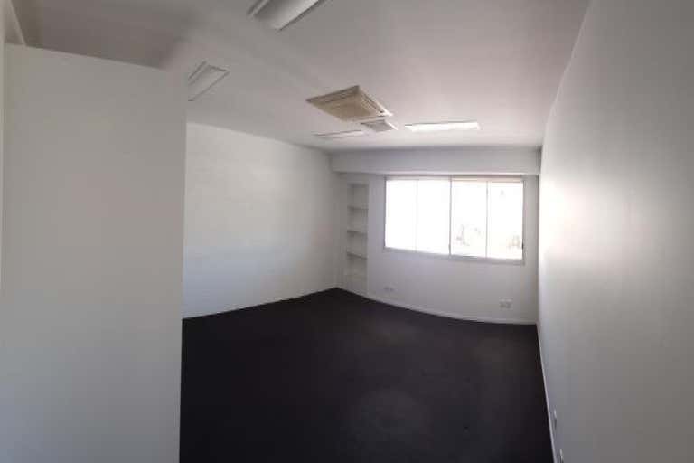 1/236 Arthur Street Newstead QLD 4006 - Image 4