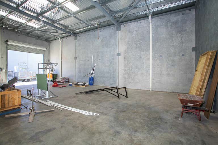 Unit 5, 10 Garino Rise Wangara WA 6065 - Image 4