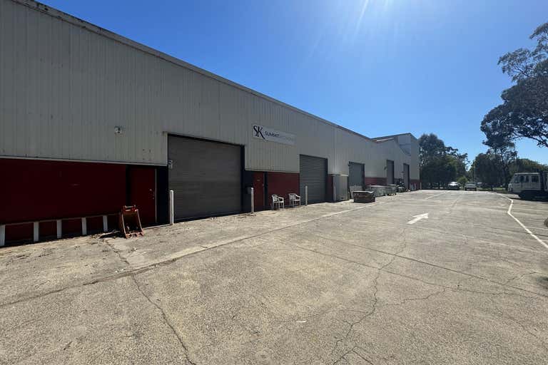 40/25-35 Lusher Road Croydon VIC 3136 - Image 2