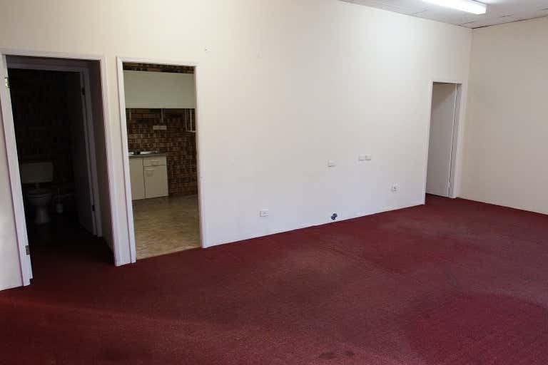 Unit 4, 4-6 Moore Street West Gosford NSW 2250 - Image 2
