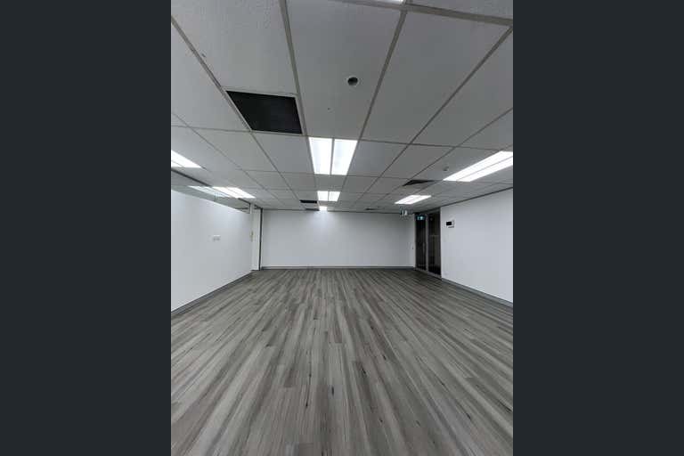 Suite 6, Level 4, 171 Bigge Street Liverpool NSW 2170 - Image 4