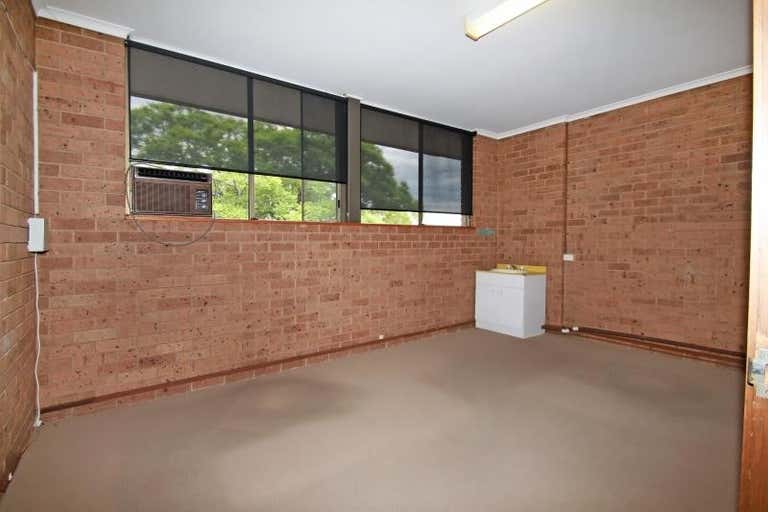 10/16 Bosworth Street Richmond NSW 2753 - Image 2