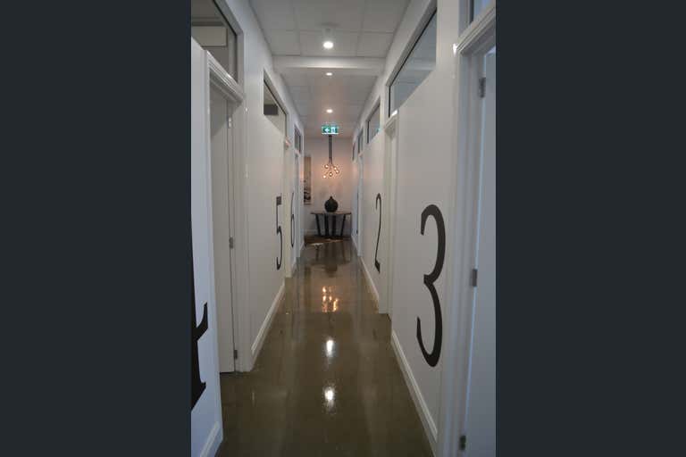 Suite 5, 3B, 19-21 Park Avenue Burleigh Heads QLD 4220 - Image 3