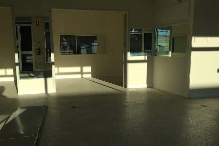 21 Electra Court Bundaberg Central QLD 4670 - Image 4