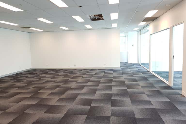 Unit 2, 31 Sabre Drive Port Melbourne VIC 3207 - Image 3