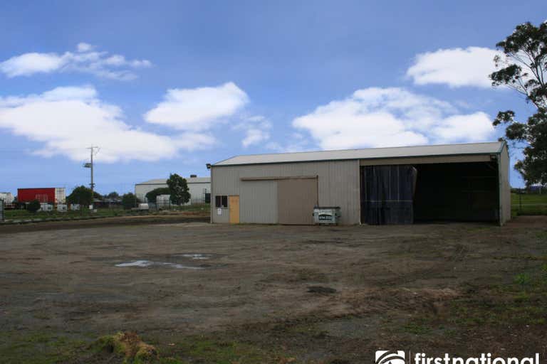 7 Livestock Way Pakenham VIC 3810 - Image 2