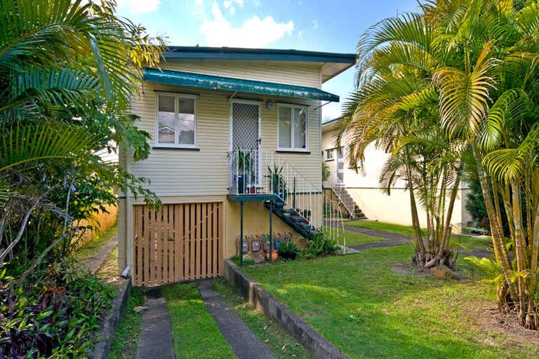 63 York Coorparoo QLD 4151 - Image 4