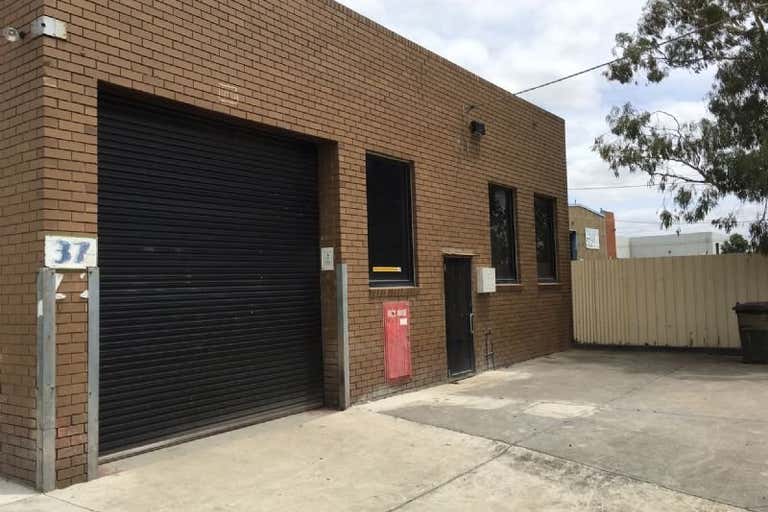 37 Lawson Crescent Thomastown VIC 3074 - Image 2