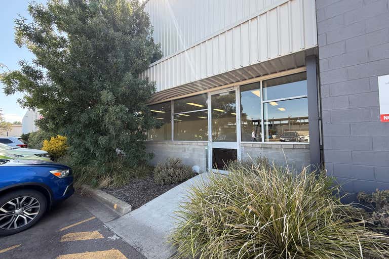 Unit  1, 18 Nyrang Street Fyshwick ACT 2609 - Image 1