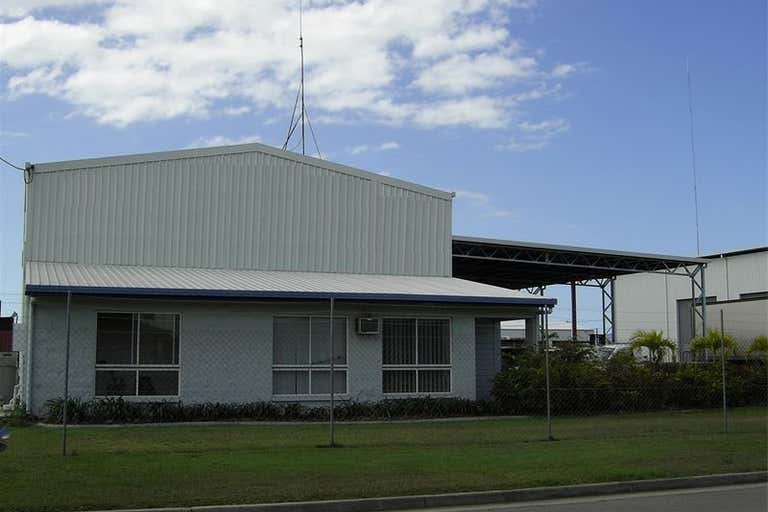 30 Crocodile Crescent Townsville City QLD 4810 - Image 2