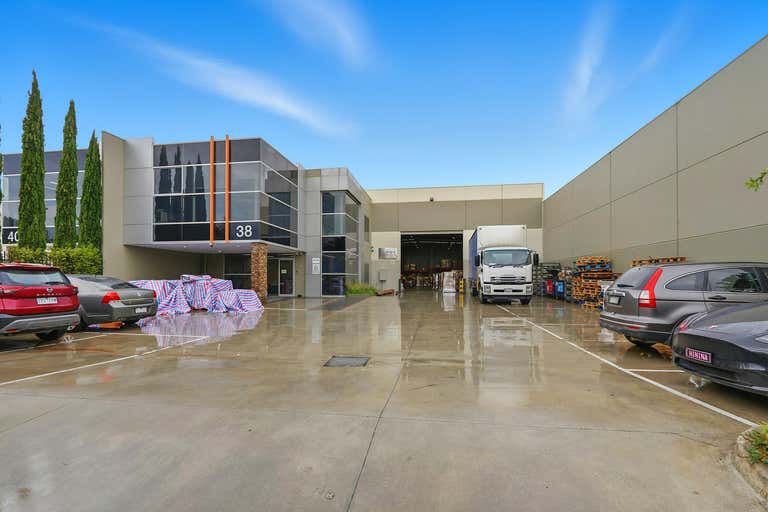 38 Latitude Boulevard Thomastown VIC 3074 - Image 1