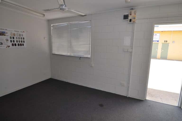 Unit 8, 62 Keane Street Currajong QLD 4812 - Image 4