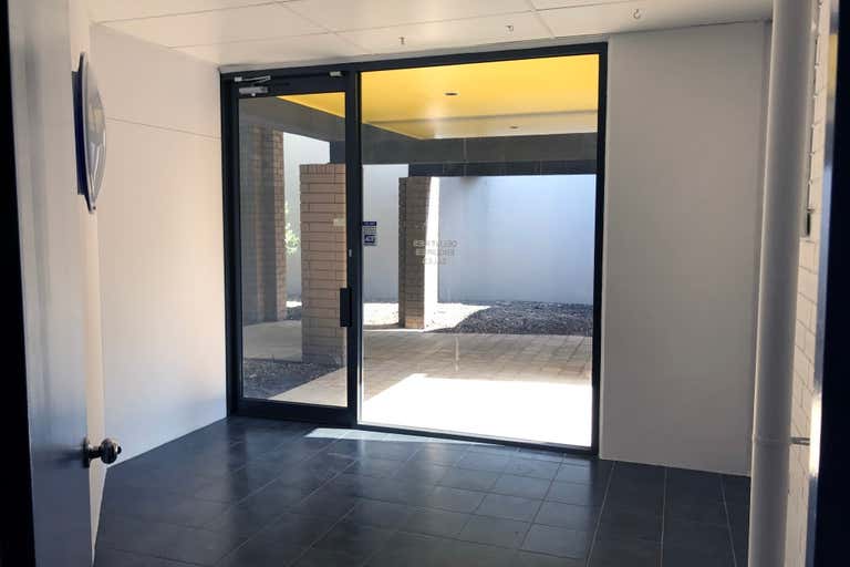 10&18/8 Techno Park Drive Williamstown VIC 3016 - Image 3