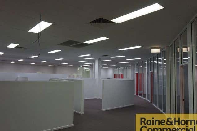 Unit 13 Pacific Place Springwood QLD 4127 - Image 2