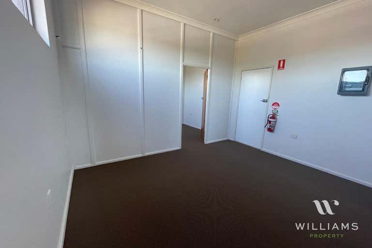 Level 1, Suite 5/129 John Street Singleton NSW 2330 - Image 3
