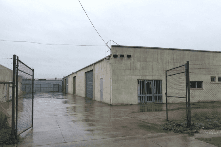 2/9 Riverside
Avenue Werribee VIC 3030 - Image 1