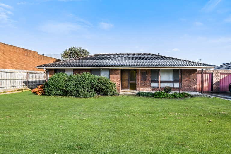 Unit  2, 204 Sladen Street Cranbourne VIC 3977 - Image 1