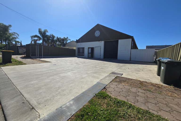 22 Tania Avenue Windsor Gardens SA 5087 - Image 1