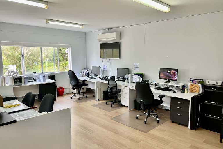 Back Office Space with River Views - Image 1