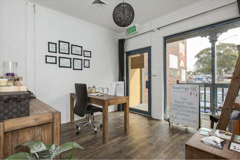 7/211 Main Street Mornington VIC 3931 - Image 2