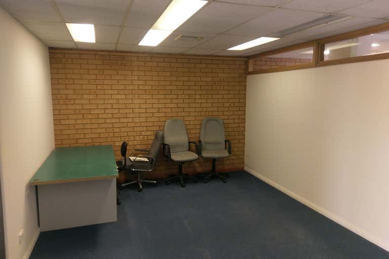 Suite 6, 215 Albany Street Gosford NSW 2250 - Image 4