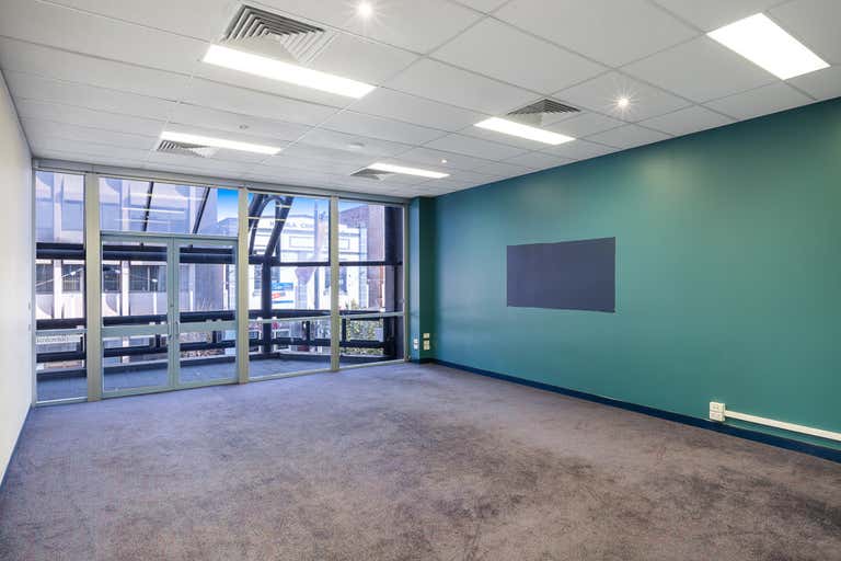 Suite 7 / 104 Crown Street Wollongong NSW 2500 - Image 1