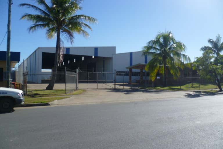 8 Dooley Street Rockhampton City QLD 4700 - Image 2