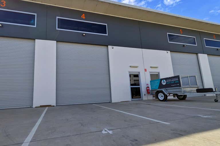 Unit 4, 8  Murray Dwyer Cct Mayfield West NSW 2304 - Image 2