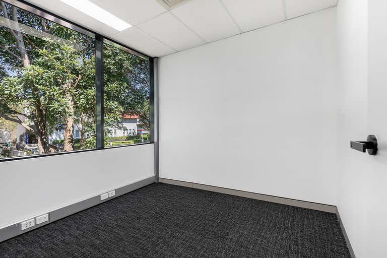 36/2 Chaplin Drive Lane Cove NSW 2066 - Image 4