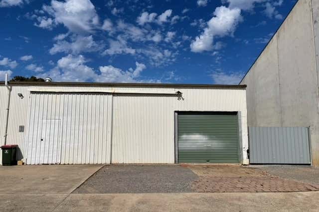 2/10 Walla Street Lonsdale SA 5160 - Image 2