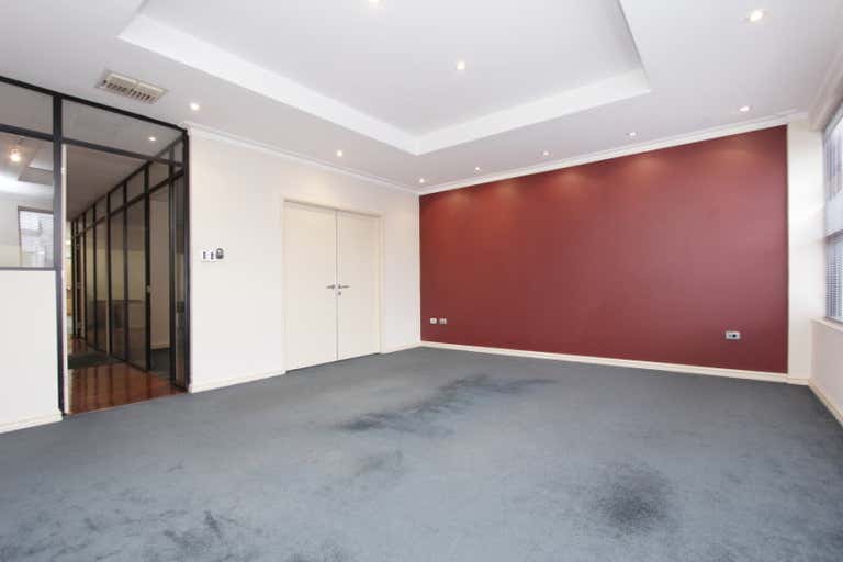 1/300 Newcastle Street Perth WA 6000 - Image 4