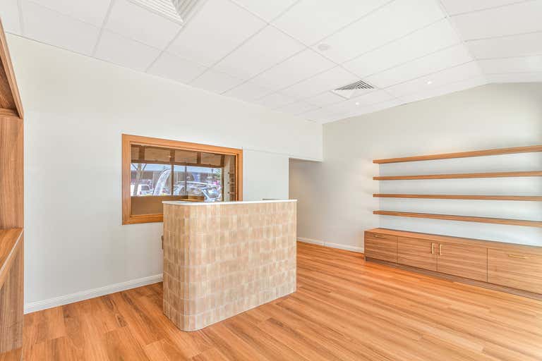 1/82 Griffith Street Coolangatta QLD 4225 - Image 2
