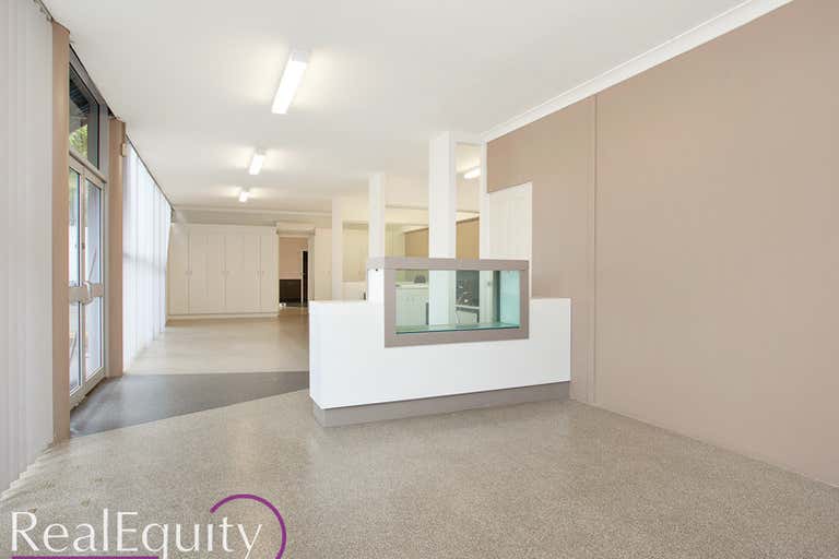 6/5 Cary Grove Minto NSW 2566 - Image 2