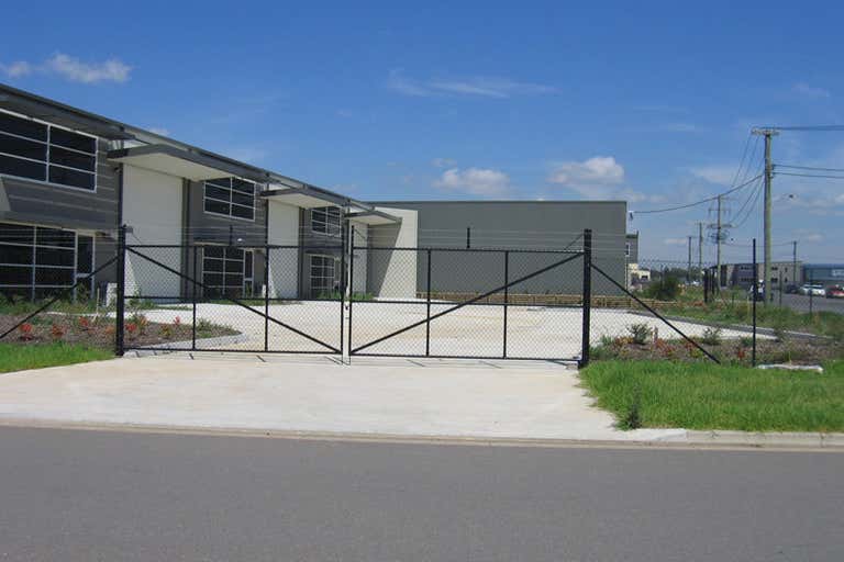 Unit 2, 2 Farrier Place Rutherford NSW 2320 - Image 3