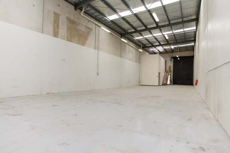 2/38 Fleet Street Somerton VIC 3062 - Image 2