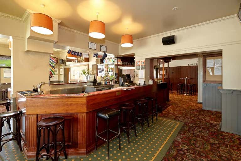 Riverina Hotel, 188 Fitzmaurice Street Wagga Wagga NSW 2650 - Image 2