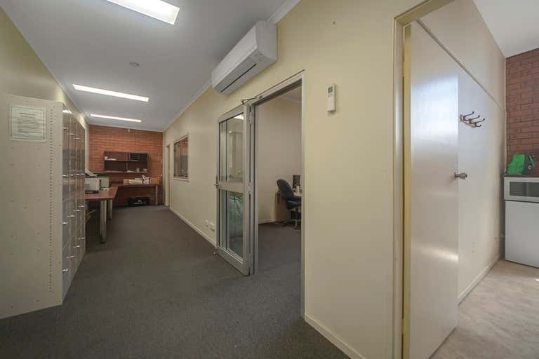 1/6a Victa Way Bomaderry NSW 2541 - Image 3