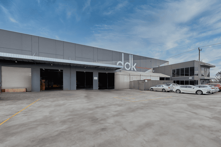 4 Paraweena Drive Truganina VIC 3029 - Image 1