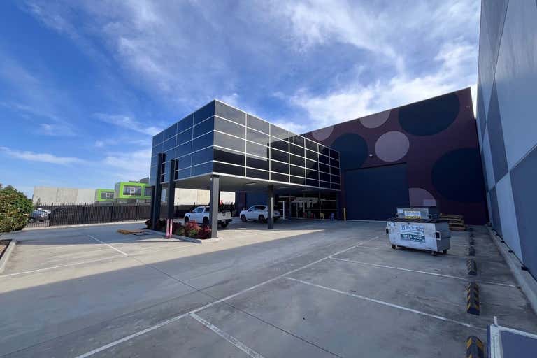 4 Walhalla Way Ravenhall VIC 3023 - Image 2