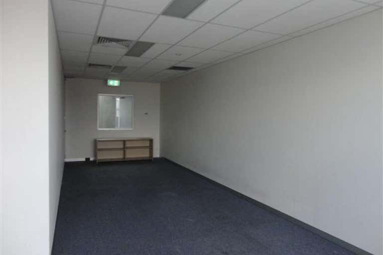 8/141 McEwan Road Heidelberg West VIC 3081 - Image 2