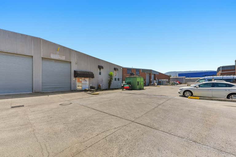 4/1821 Ferntree Gully Road Ferntree Gully VIC 3156 - Image 2